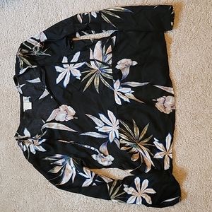 Roxy Floral Peplum Shirt. Size L